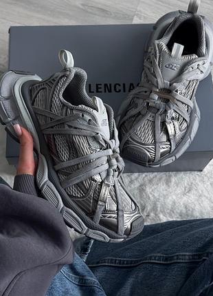 Женские кроссовки премиального качества плотный материал качественный материал удобны в носке