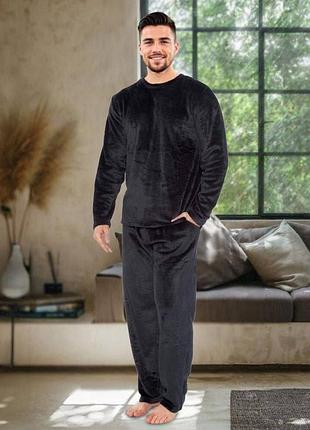 Качественная мужская пижама
мягкая, приятная, легкая и теплая)