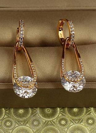 Серьги xuping jewelry адажио с белым камнем 3,4 см золотистые