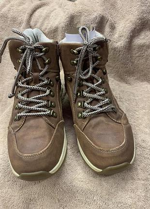 Ботинки женские зимние 40