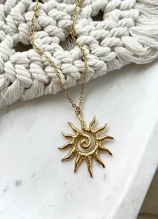 Кулон у формі сонця