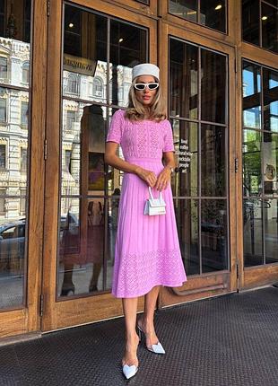 Неймовірна сукня