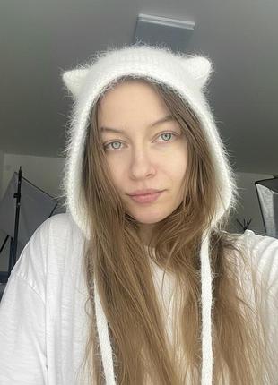 Шапочка з вушками шапка вушка вушки білий ангоровий пухнастий чепчик капор з вушками на завʼязках коточепчик