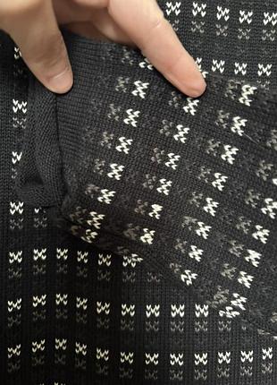 Чоловічий светр розмір с-м 4