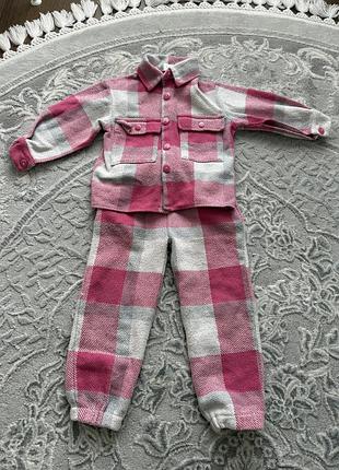 Костюм на дівчинку в клітинку рожевий білий костюмчик теплий на весну демісезон