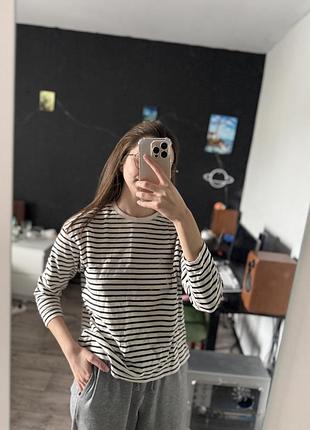 Лонгслів від stradivarius у класичному чорно-білому смужковому принті