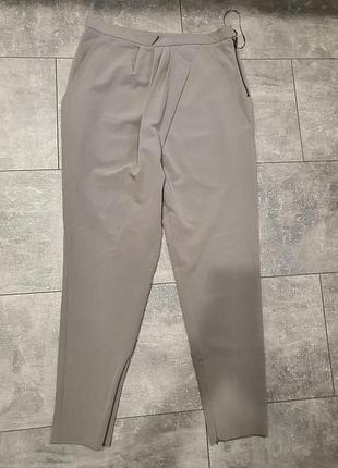 Жіночі брюки, s