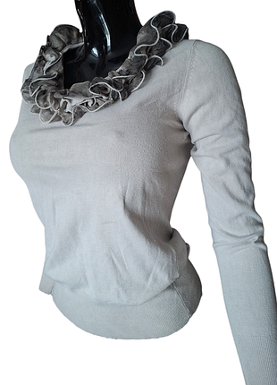 Милая кофточка с жабо.