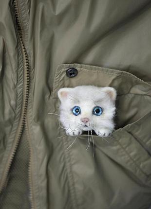 Брошка з вовни біла кошечка