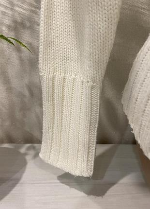 Білий теплий базовий светр 4