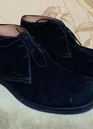 Фірмові шкіряні(замшеві) черевики 43,5 р. устілка 28,5 см.