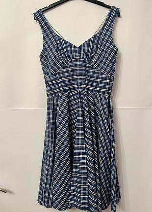 Вінтажне плаття в клітинку