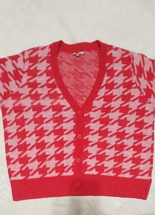 Червоний в'язаний светр, світер