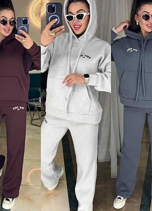 Костюм жіночий