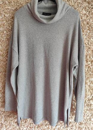 Фірмовий світерок