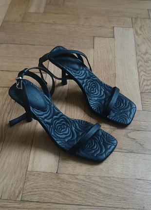 Туфли женские reserved