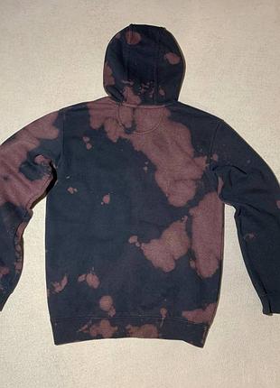 Тай дай худи carhartt. 2