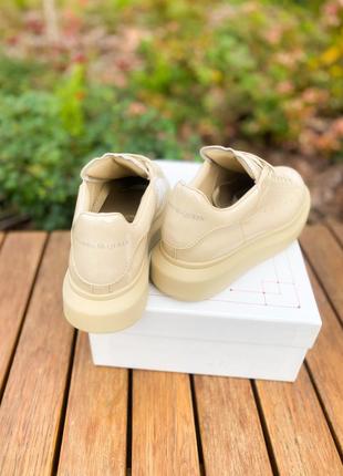 Alexander mcqueen light beige patent, бежевые маквины женские кроссовки8 фото