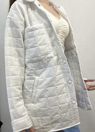 Жіночі демисезонні курточки з кишенями, в наявності 2 білих та 2 салатових