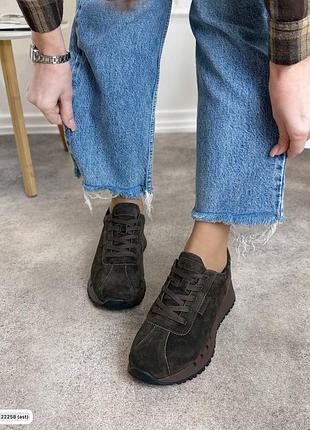 Кросівки натуральні шоколад.