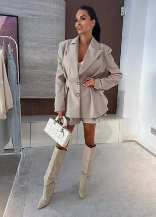 Костюм с шортами