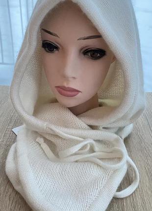 Капор капюшон білий ангоровий на кнопочках,завьязки