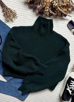 Тепла вкорочена зимова кофта светр гольф оверсайз в темно смарагдовому кольорі з вовною