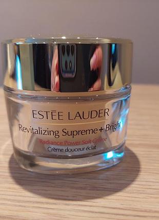 Крем омолоджуючий, що вирівнює тон шкіри та надає сяянняestée lauder revitalizing supreme + bright radiance power soft cream