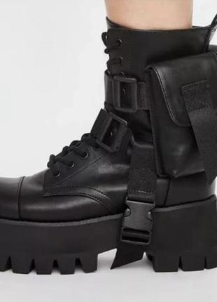 Шикарные модные чёрные ботинки с отстегивающимися карманами 100%кожа.4 фото