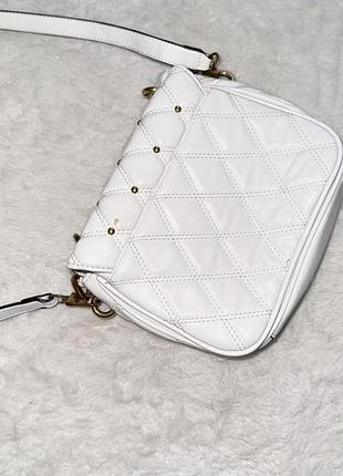 Жіноча сумка від guess 4