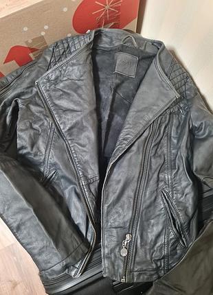 Куртка кожа guess