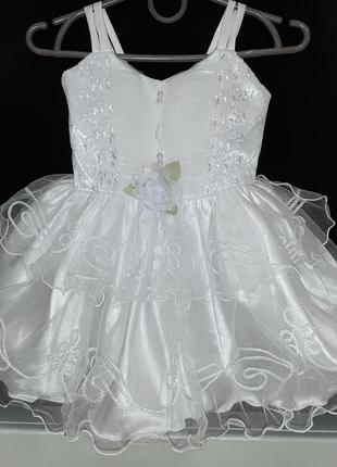 Шикарне ошатне білосніжне плаття на маленьку р. 68-76-86-92