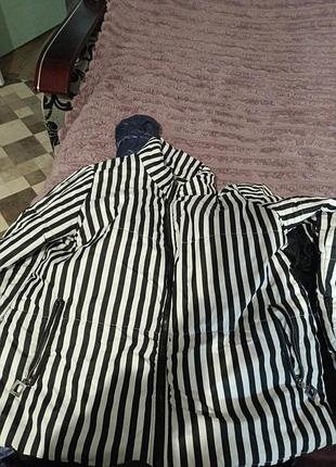 Куртка жіноча