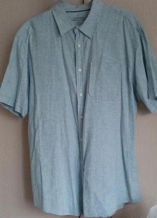 Лляна чоловіча сорочка у смужку блакитного кольору з коротким рукавом