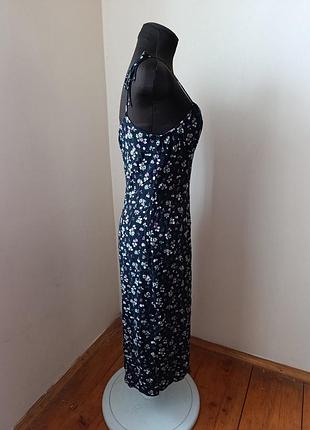 Платье на бретельках 3