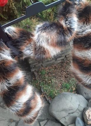 Замечательный большой меховой шарф.швейцария..