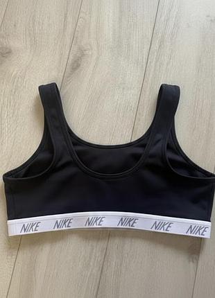 Жіночий спортивний топ nike як новий