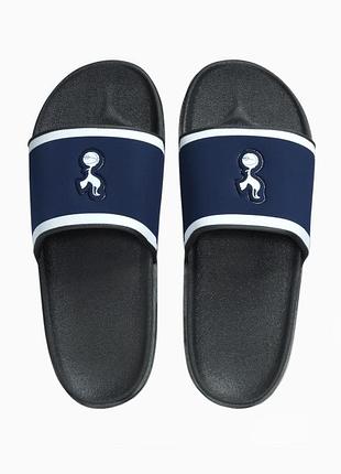 Шльопанці nike tottenham