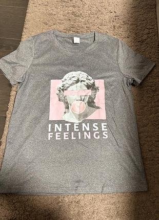 Жіноча футболка s