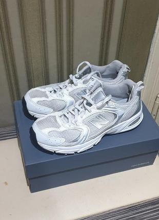 New balance оригинальные унисекс
размер 38
стелька 24см