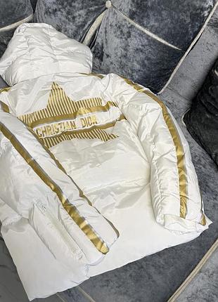 Біла куртка курточка люкс бренд