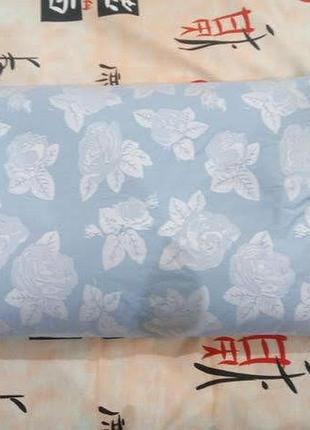 Подушка 60х40 с гречневой лузги , материал тик на молнии. ортопедическая, лечебная. гипоаллергенная, эко.