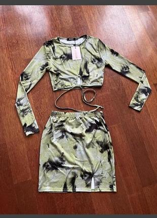 Красивый костюм