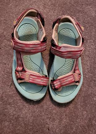 Босоніжки для дівчинки