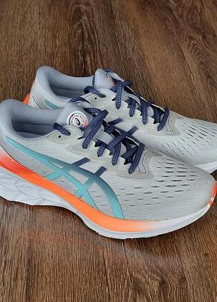 Беговые кроссовки asics novablast 2