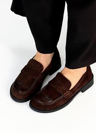 Жіночі коричневі лофери