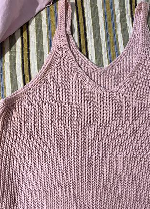 Вʼязана жіноча безрукавка