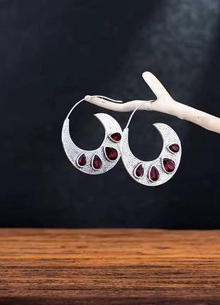 Серьги с винтажной эстетикой