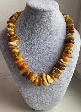 Натуральный  королевский  янтарь. бусы.