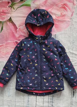 Яскрава куртка для дівчинки